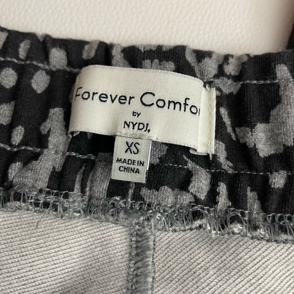 NWT Forever Comfort from NYDJ sweat pants - Picture 9 of 16